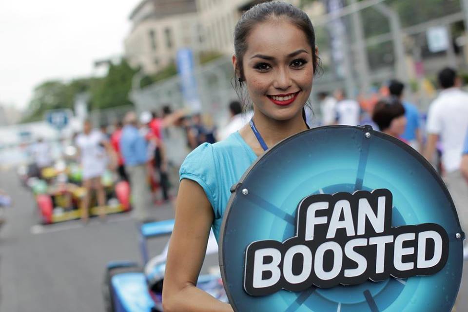 Dans quelques jours devenez mes mécanos en m'offrant un turbo :) #fanboost
Je compte sur vous !
#electricman