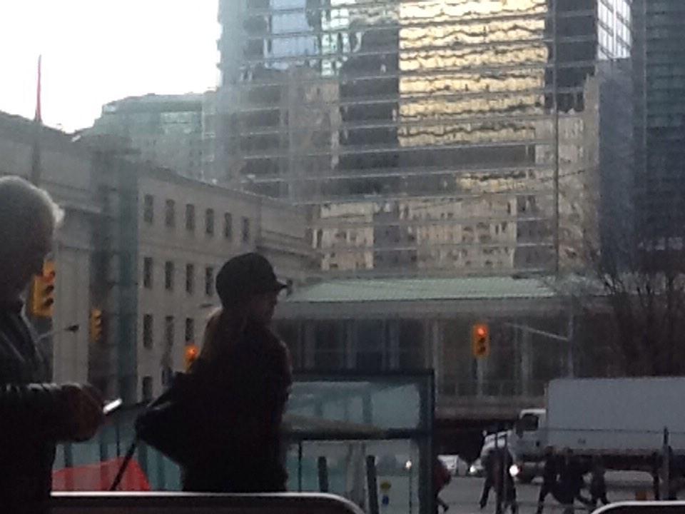 CraigRecycles's tweet photo. @GOtransit Just took the train to Union Station in Toronto.  Masses of commuters shows that Public Transit works! http://t.co/7niKIFC6BG