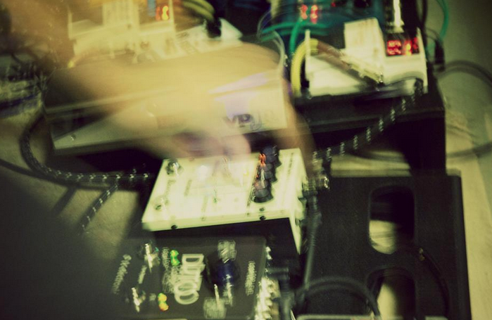 feedmetothewave's tweet photo. Intense couple of days: #firstgig + #firstweet
Cause world domination happens one step at the time http://t.co/n8IHvO4hsl