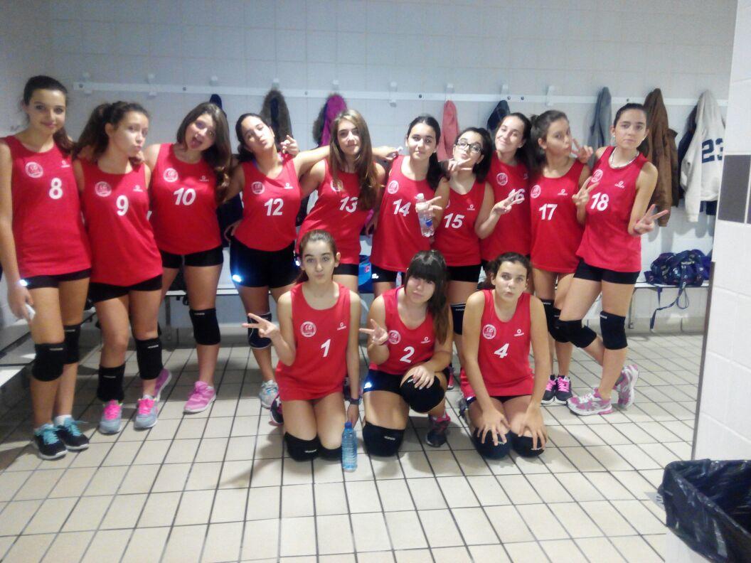 CVZCadetesB's tweet photo. Día 15 de noviembre en el Siglo XXI @CVZCadetesA 3-0 CVZCadetesB. #GoMoraditas! http://t.co/ovh02Txren