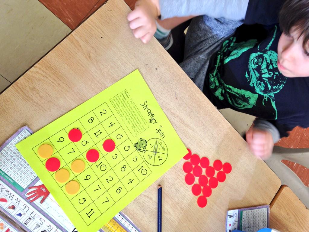 MrsShonasClass's tweet image. Strategy spinner games are a great way to practice mental math #double #neardoubles #factsto18 #gr1 @orioleparkjps