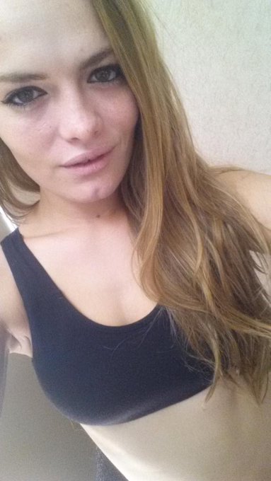 Good morning, off to the gym. . Hope everyone had a good day. .. http://t.co/zuEpnRMcHL<a href="/tag/rkistheshit"class="tags"><span>#rkistheshit</span></a>