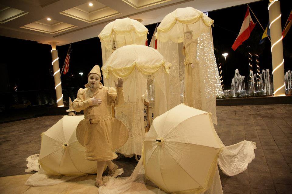 NgsNocera's tweet photo. #NgsService #spettacoli #statueviventi #giocolieri #trapezisti #artisticircensi #animazione #party #matrimoni http://t.co/2qVPcv4OPi