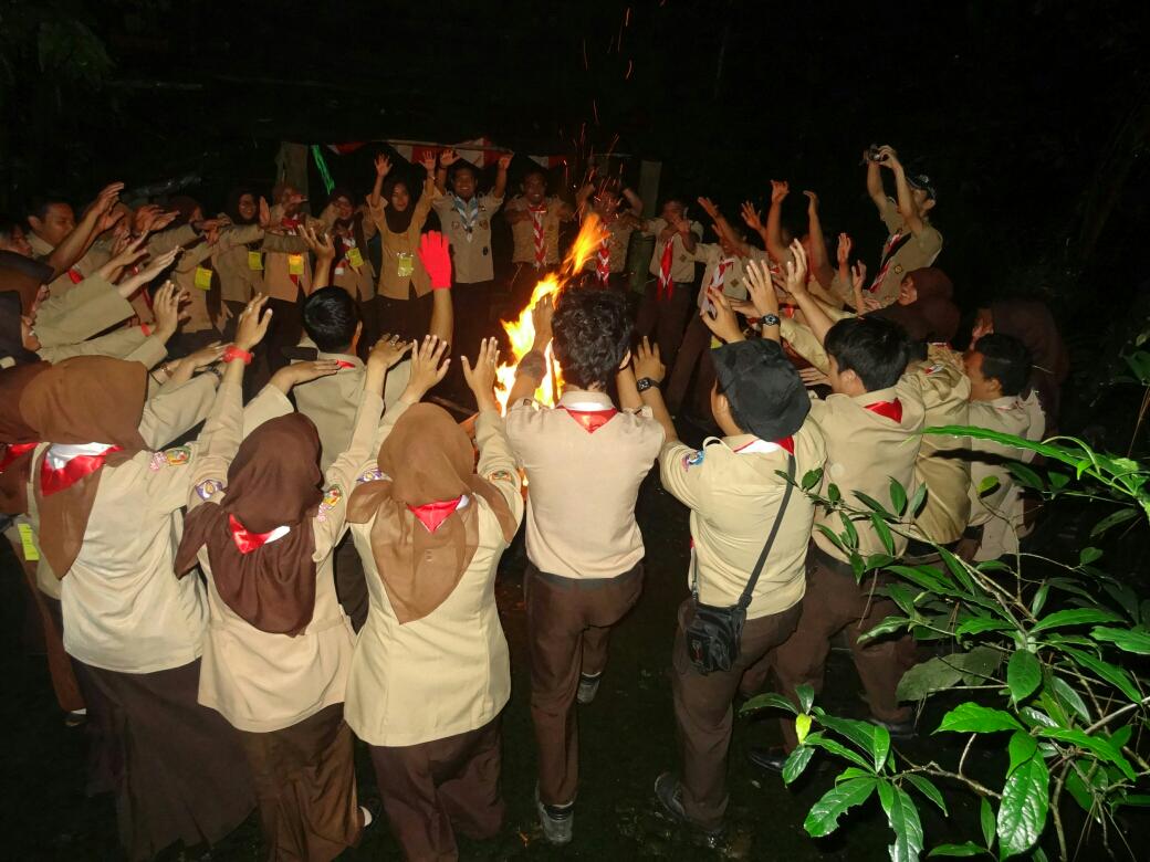 rover_blues's tweet photo. Keren!"@othonks: "@puputputri_pdp: RIFATHRA #PramukAksi http://t.co/ZyuqulgsIb""