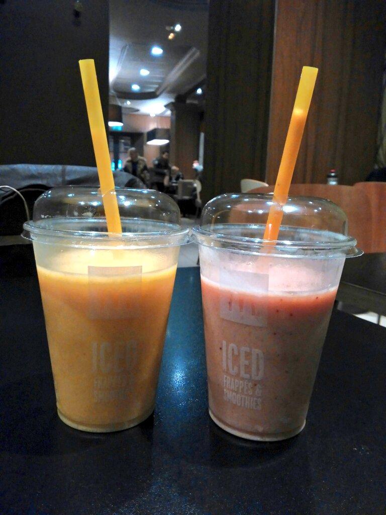 ElenaCabelloH's tweet photo. Una tarde de relax y compras con @claberfue http://t.co/EQLpOgPKmm