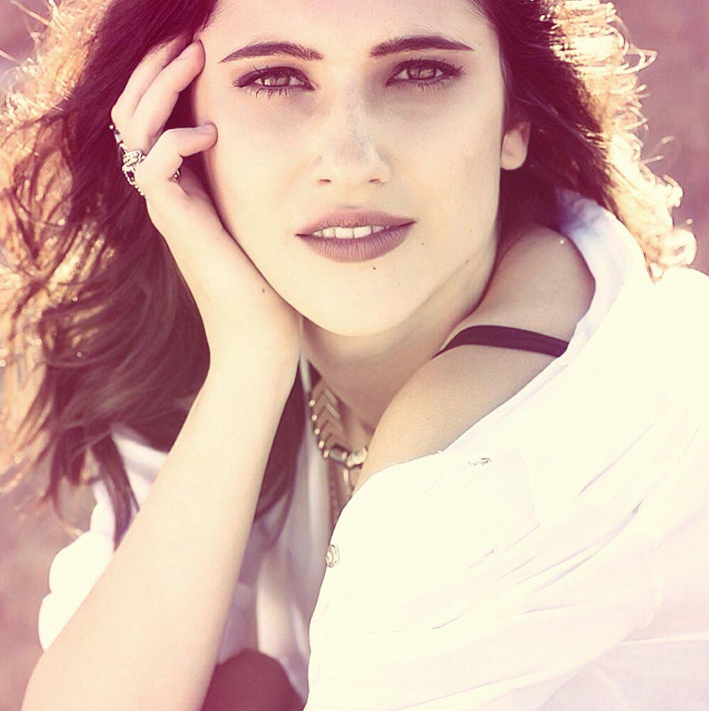YO_QUIERO_TINI's tweet photo. Zii! @lodocomello tra poco viene qui in Friuli dal signor @paolocomello YEE💘
Saremo più vicine che mai!💞
#TeAmoLodo http://t.co/r2sqpEvbdQ