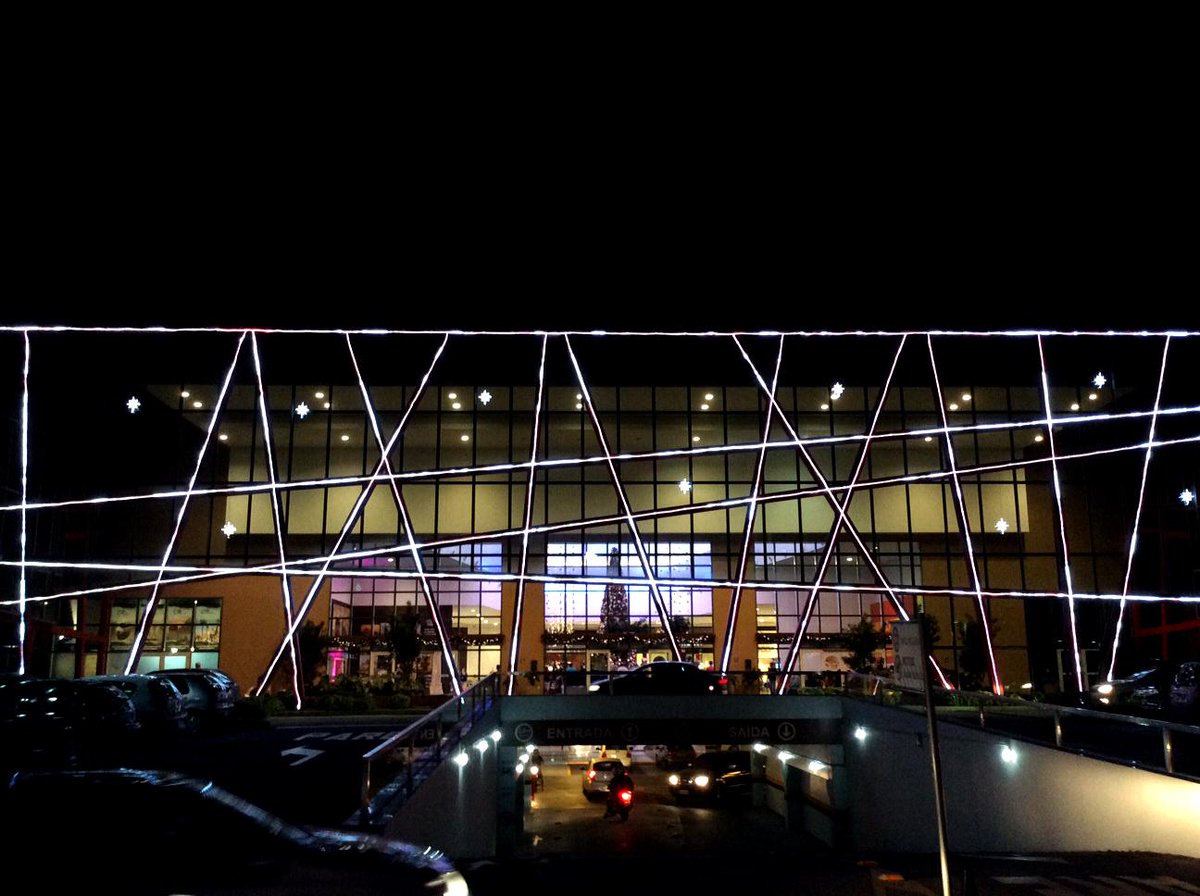 novablumenau's tweet photo. Fachada do Norte Shopping ganha iluminação de Natal - http://t.co/0zZrx5nACc http://t.co/ZEO6VaEsVL