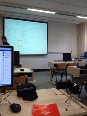 tverheyden's tweet photo. Velen die niet in de les geraakten vandaag, dat betekent de les filmen en online delen! #ehsaldmc #staking1dec http://t.co/r2bhuNyX2c
