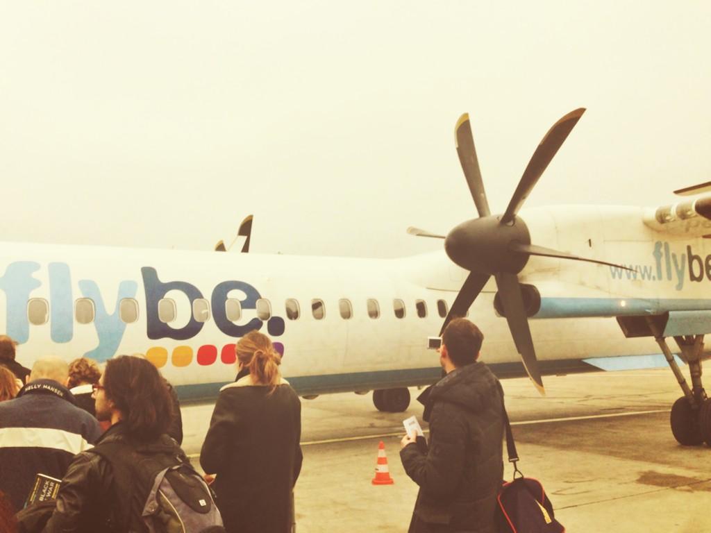 bastianbaker's tweet photo. #randomtravels #unusualairplane #endofgermantour #hiddinginstudionow #brussels #collaboration #newsong #2000years http://t.co/tWApRusy3j