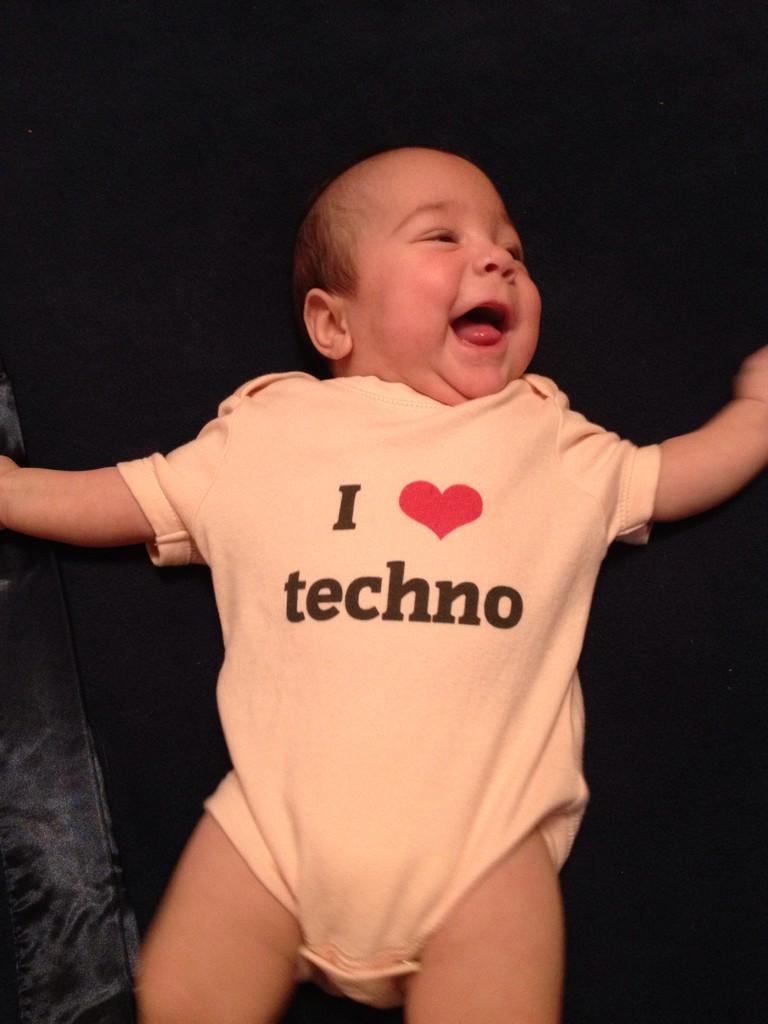 DJBecka's tweet photo. Stay Young. Love Techno. @GothamGrooves http://t.co/7V6tSZJqhy