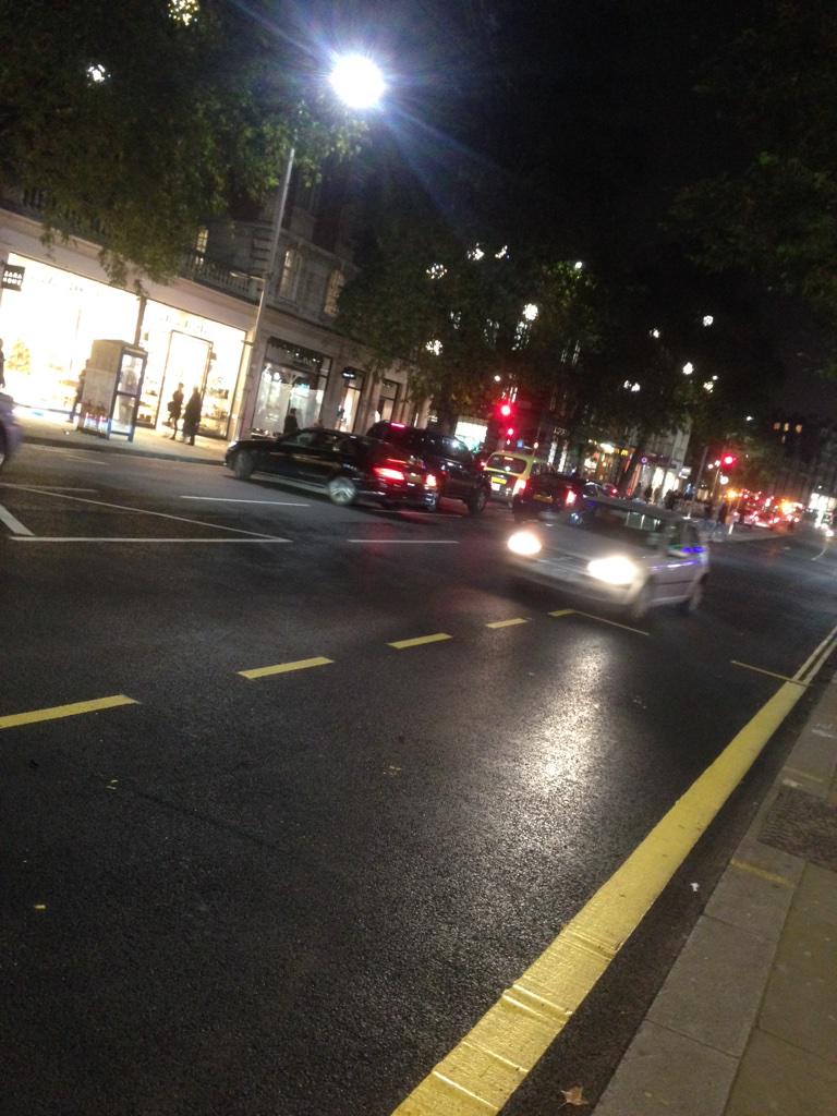 Chauhan_Micky's tweet photo. #highstreetkensington #london http://t.co/8OywHoZGzm
