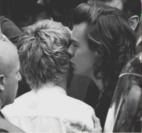 HarryRPG_SN's tweet photo. @DiegoRPGSN 😘😘 http://t.co/QcLzoh4l6G