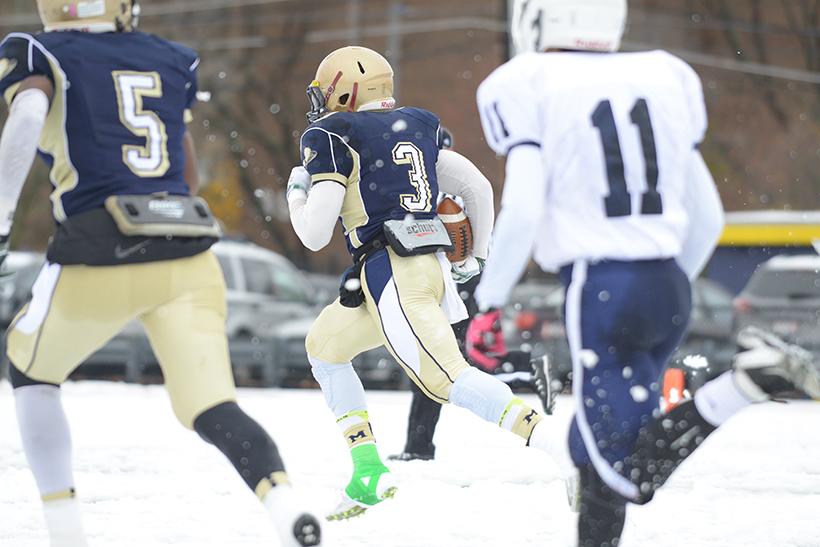 NewsMaldenMA's tweet photo. Video highlights of 127th @MedfordMustangs @maldenfootball1 Thanksgiving gm by #Medfordschools http://t.co/7igTpXmlas http://t.co/GuQg65cYCH