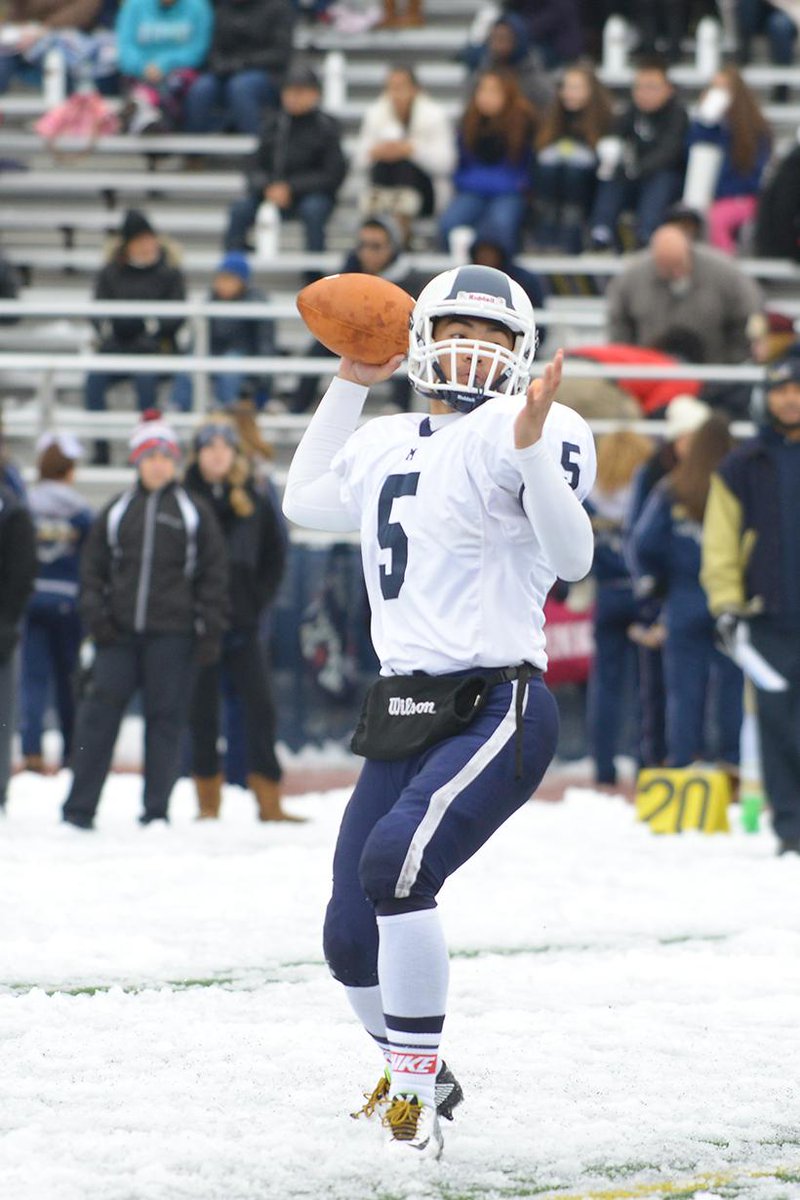 NewsMaldenMA's tweet photo. Video highlights of 127th @MedfordMustangs @maldenfootball1 Thanksgiving gm by #Medfordschools http://t.co/7igTpXmlas http://t.co/GuQg65cYCH
