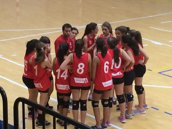 CVZCadetesB's tweet photo. Foto de nuestro primer partido, día 8 de noviembre en el Siglo XXI. CVZ 1-3 Miguel Catalán. 
#GoMoraditas! http://t.co/PDCVCLpVws