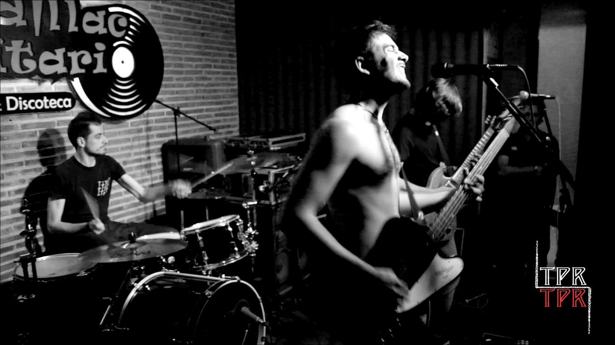 TPR_band's tweet photo. Ahora que hemos superado la resaca queremos dar las gracias a todas las personas involucradas en el @DayOneRF http://t.co/sGw3w4gBxf