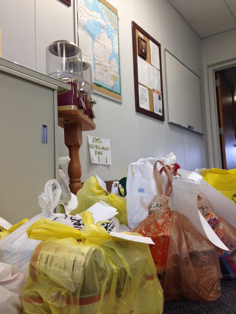 GISAlphaAlpha's tweet photo. Today completes the #GISAlphaAlpha food can drive! Congrats to Community Service VP Trent Strang for a job well done. http://t.co/SQo2ovqjT8