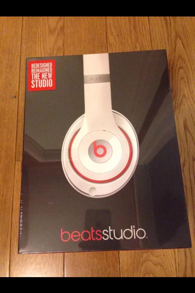 ExclusiveRodney's tweet image. Dr. Dre beats make a GREAT Christmas gift also, if interested DM me.. Or text me
