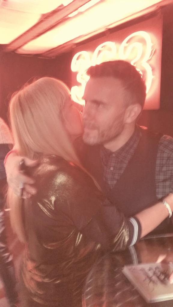 4Debstt's tweet photo. What an epic day @GaryBarlow @OfficialMarkO @HowardDonald 😍😍😍 http://t.co/2DxqXw0ee0