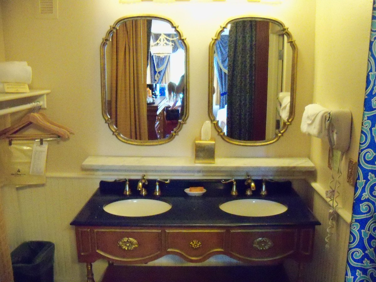 ron gibson tweet media