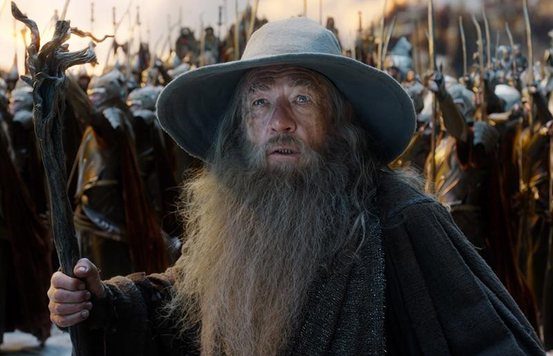 comingsoonnet's tweet photo. #TheHobbit: The Battle of the Five Armies review http://t.co/RkCMnHwS9U http://t.co/ZL1VTNpUm9