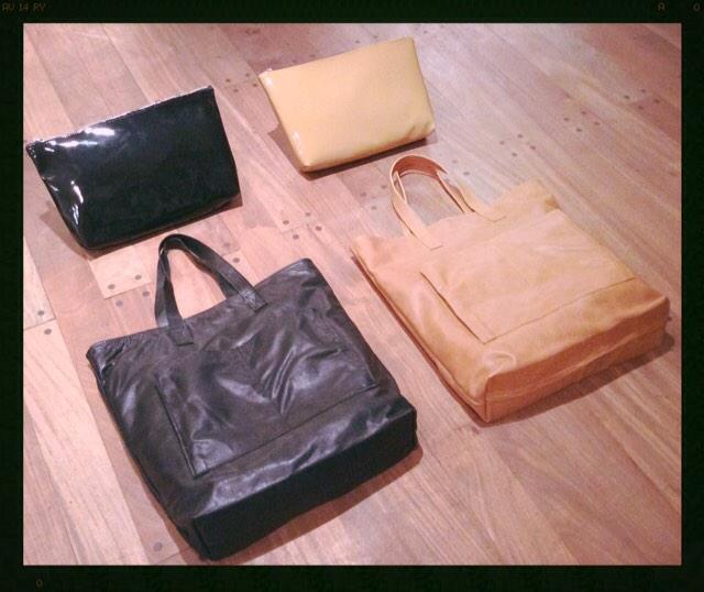 Tote Bahía con sobre de charol. #BLOSSOM SUMMER ☀️☀️