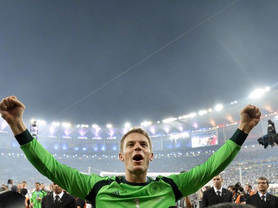 tdysports's tweet photo. .@Manuel_Neuer first goalkeeper in 12 years to make final shortlist for Ballon D'or http://t.co/FINNd9wxLK http://t.co/dhMTXE6FVC