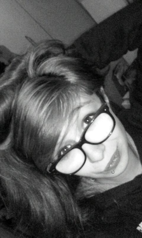 LouhaneR's tweet photo. @CarolineCostaOf  jte soutien et jte soutiendrai tjr quoi qui se passe je serai a tes côté  je t aime ma caro !! ❤❤ http://t.co/sy0x8A95Nk