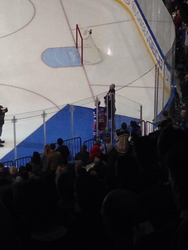 Martin St. Louis watching his 1000th point video tribute #NYR #gifttime