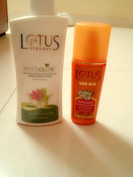 PhlegmaticCat's tweet image. Good deals from #gosf2014 
From @LotusHerbals  😀😀😀😀
Yay!!