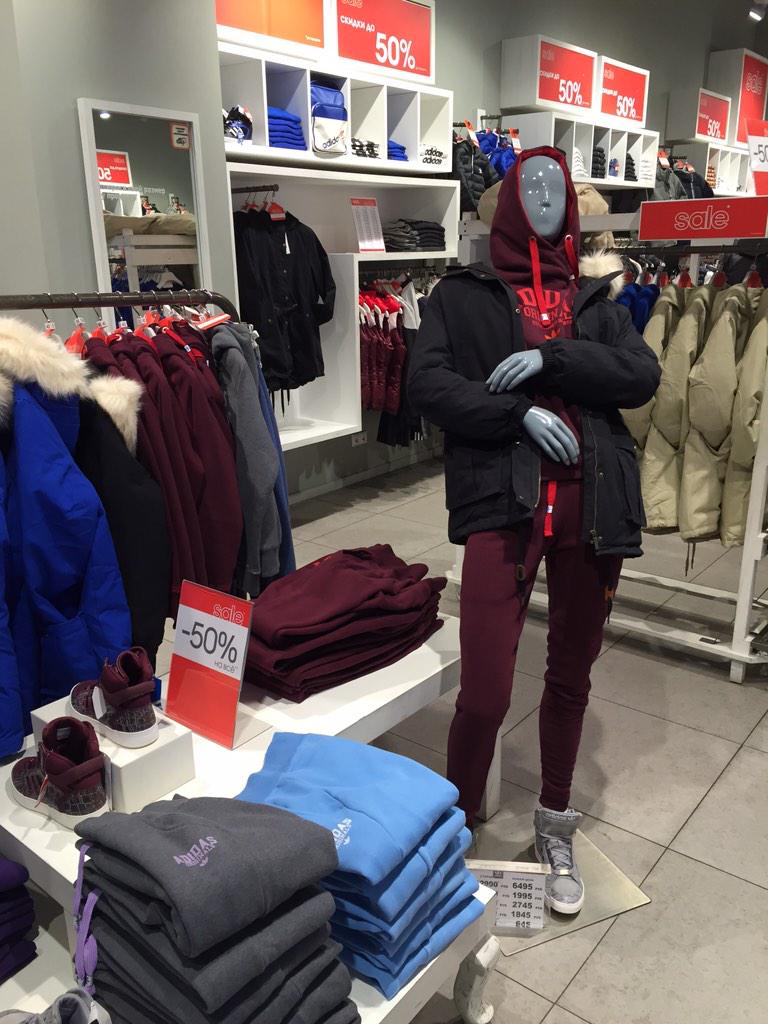 Kate_Clapp's tweet image. Пришла в спортивный магазин, а там этот урод ржет надо мной! Развернулась и ушла!!!