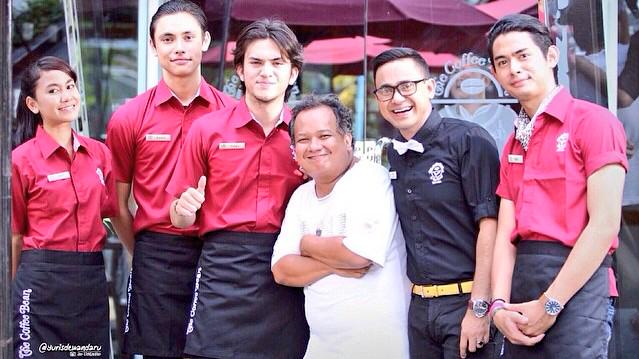 [PICT] BTS 'Magic Hour' movie <a href="/rizkynazaarr/">rizky nazar</a> <a href="/AnisaRahma_Adi/">Anisa Rahma Adi</a> <a href="/ramzi_tebe/">Ramzi</a> <a href="/MiqdadAddausy/">Miqdad Addaüsy △̶</a> #MagicHourTheMovie