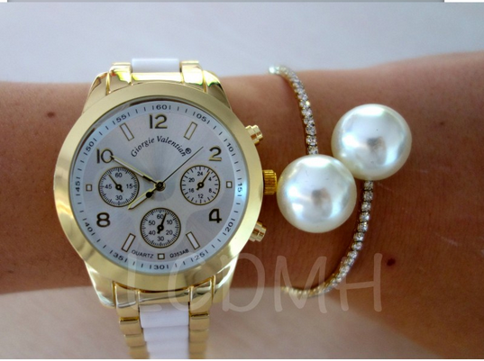cullar_v's tweet photo. Reloj 20 €
Pulsera 10 € http://t.co/IpuHGZgZsV