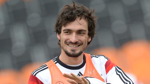 Happy 26th birthday to Borussia Dortmund defender Mats Hummels. 