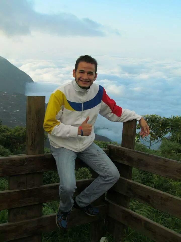 Reylex's tweet photo. #16D Douglas Morillo cumple 234 días preso injustamente en el Sebin. No lo olvidemos http://t.co/jf5vVFoO1M @PATTYCARNEVALIC @dsdPropatria