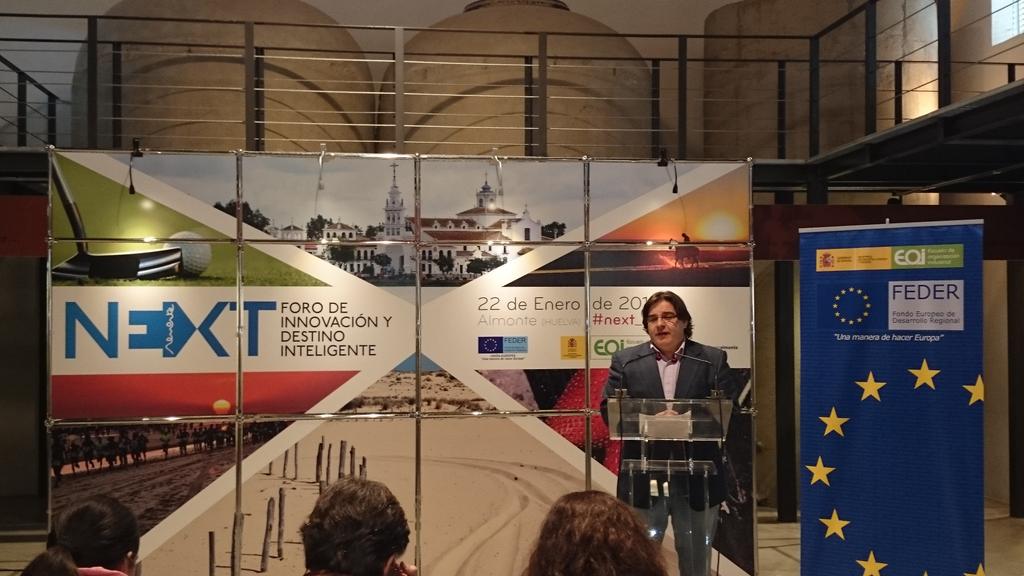 Expertise_mkt's tweet photo. David Sánchez destaca el esfuerzo y el compromiso del @AytoAlmonte junto a @eoi por el foro @next_innovacion http://t.co/cod3BioC3J