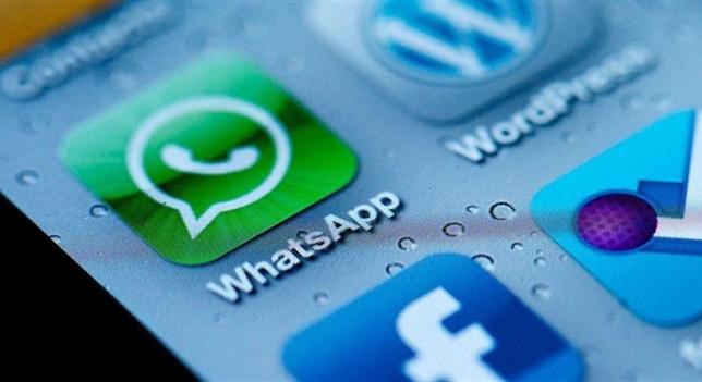 A3Noticias's tweet photo. WhatsApp prepara su versión web. Podrás usar la app también desde el ordenador http://t.co/meJCvR27Rn @Tecnoxplora http://t.co/h5M82fsylu