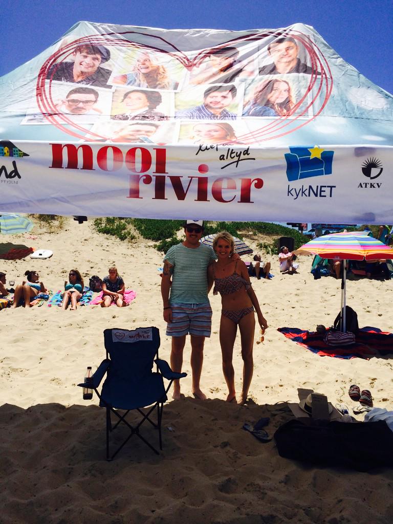 Stilbaai kry n bietjie <a href="/MooirivierFilm/">Mooirivier Film</a> inspirasie <a href="/TimTT/">Tim Theron</a> <a href="/leandiedurandt/">leandiedurandt</a> <a href="/BouwerBosch/">Sitdown Comedian</a> <a href="/Lorraine_vdb/">Lorraine vd Berg</a>