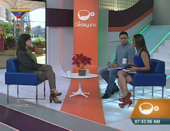 VTVcanal8's tweet photo. #EnPantalla | @JacquelinePSUV, ministra para la Comunicación y la Información, es entrevistada en @ElDesayunoVTV http://t.co/666qf7NGi4