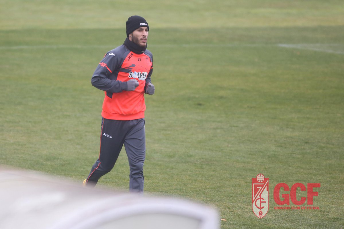 GranadaCF's tweet photo. FOTOS | Entrenamiento previo al partido de vuelta de #CopaDelRey ante el @cordobacfsad: http://t.co/m3l6xOlR9e http://t.co/UVeQcpbvgI