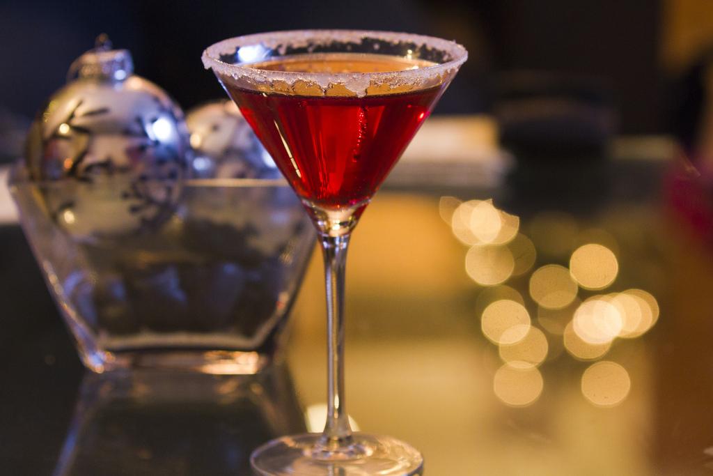 whizbaproperty's tweet photo. Britains are mad for Xmas cocktails
http://t.co/uU46suVcWC #xmas #MMchat #blogchat #PoCchat http://t.co/5sOHdvXJD6
