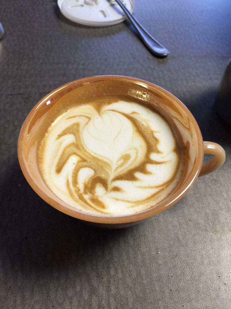 LilRedCoffeeVan's tweet photo. #caffeBreve #conMiele. Espresso with half and half and honey. http://t.co/60XRQ7HSlp