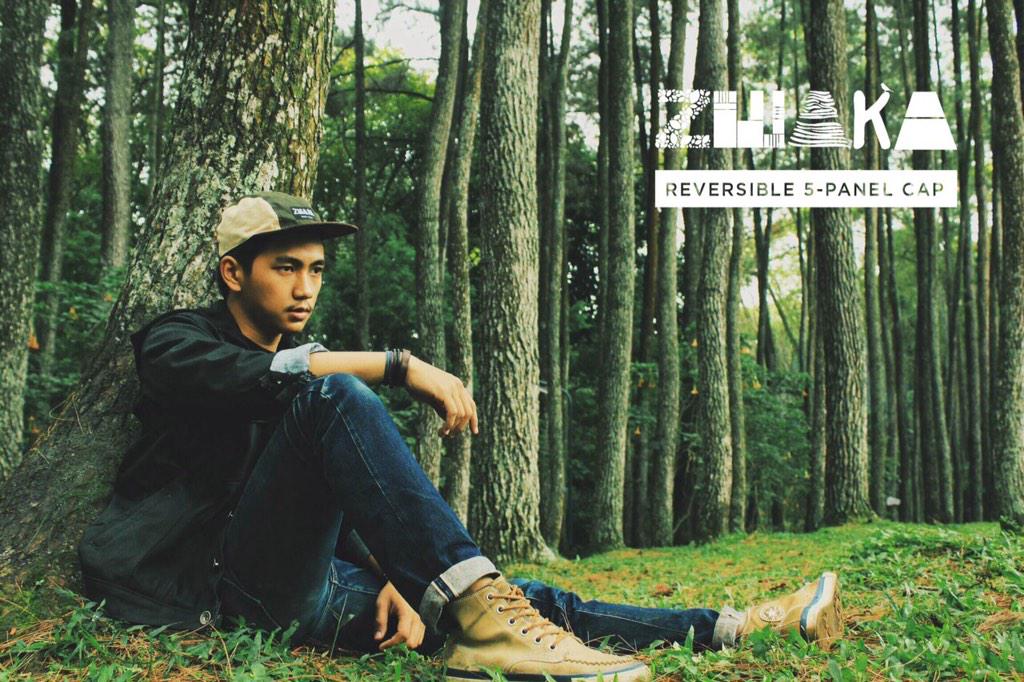 ZWAKA_ID's tweet photo. We are proudly present our five panel cap. Just flip your ZWAKA and you will experience two design in only one hat http://t.co/LvTloIr8wt