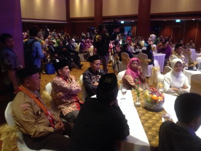 Kemenag_RI's tweet photo. Apresiasi Pendidikan Islam #API2014 dihadiri para tokoh dan penggiat pendidikan, gubernur dan bupati / walikota http://t.co/gpGi1hfyFB