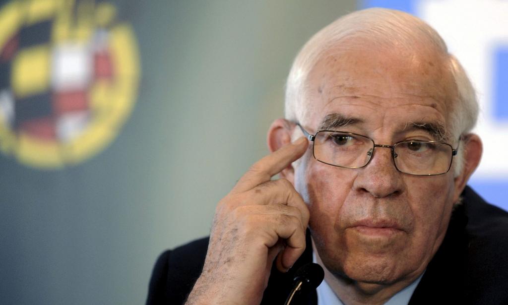 FutbolistasES's tweet photo. "Hay que saber competir, que no es lo mismo que jugar". Luis Aragonés https://t.co/mDJyKYxP6q