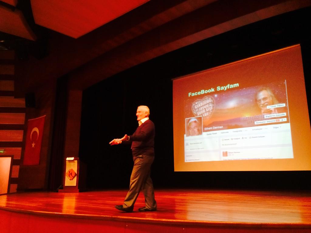 Prof.Dr.Dursun Koçer değerlendirme konuşmasında yine hiç kimseyi atlamıyor, teşekkür ediyor.#kkgökbilim