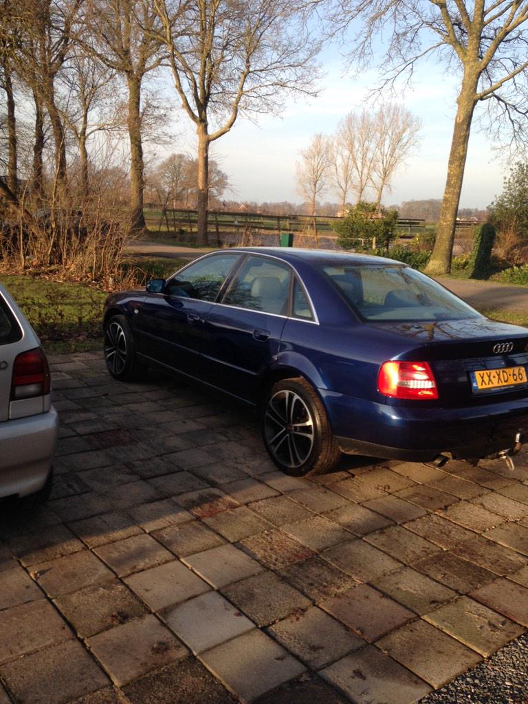 janhenk89's tweet photo. Mijn audi a4 😍 http://t.co/65mhwypXMR
