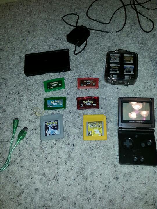 PokeHello's tweet image. I also found some nice gems in a store. I just got gold version the other day too. Only a few more! -Z