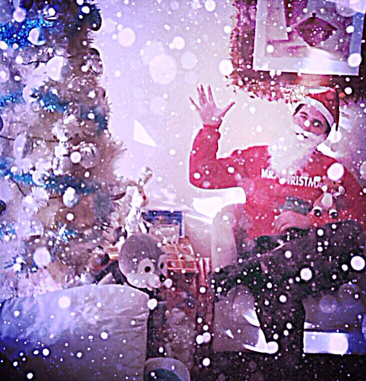ThePerformer's tweet photo. @ArtHistoryLink @V_and_A Ho Ho Ho....Merry Christmas x #CuratingXmas http://t.co/13ic0AJJXI