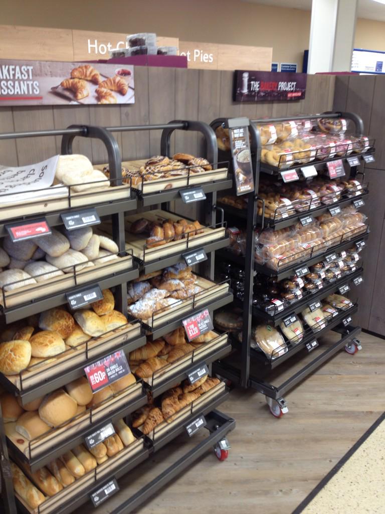 sbopsmanager1's tweet photo. @euphoriumbakery Very festive at Clapham http://t.co/t4qXb8IbpL